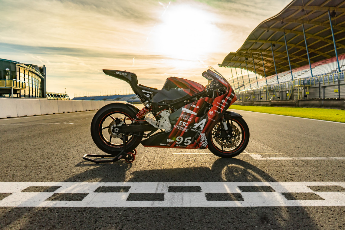 Een raceloos 2023 voor Electric Superbike UToday